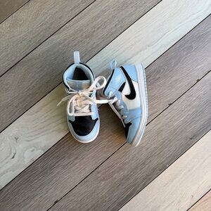 Air Jordan 1 Mid 'Ice Blue' Kids Shoe
